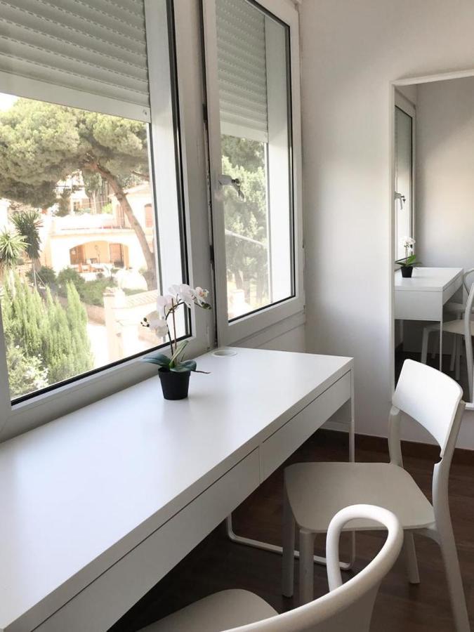 Carihuela Beach Suite Apartment Торремолинос Экстерьер фото
