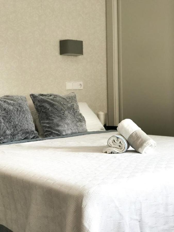 Carihuela Beach Suite Apartment Торремолинос Экстерьер фото